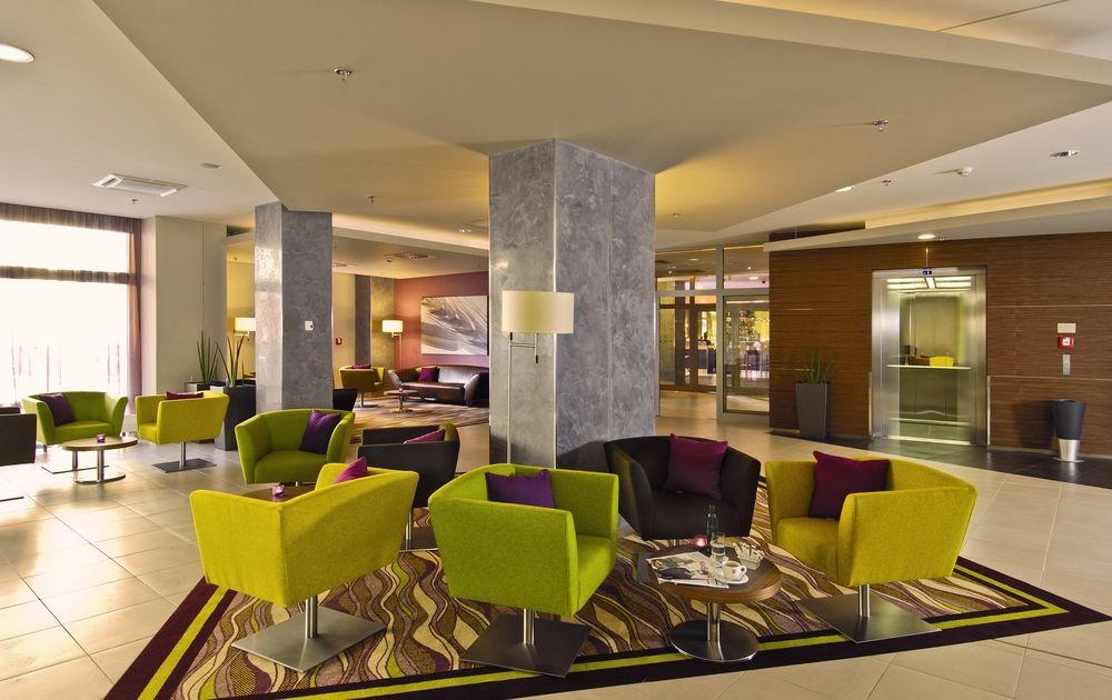 Отель Courtyard By Marriott Pilsen Экстерьер фото