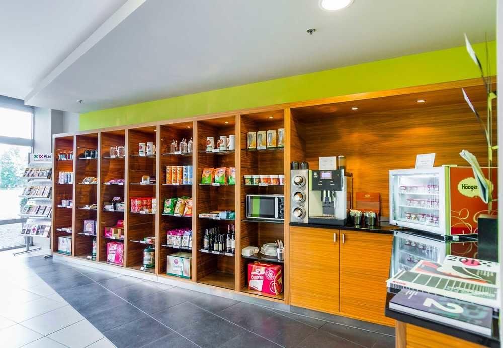 Отель Courtyard By Marriott Pilsen Экстерьер фото
