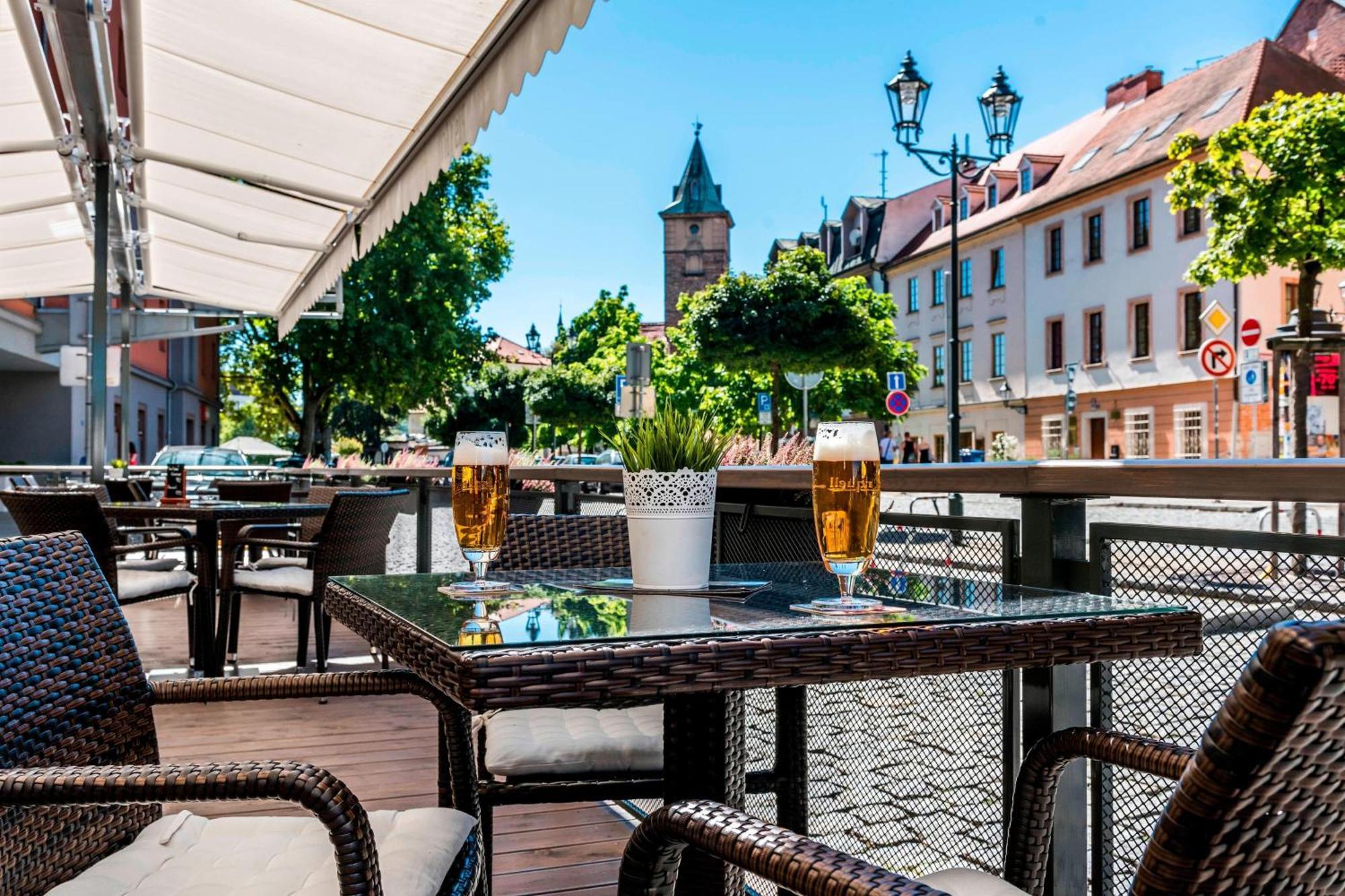 Отель Courtyard By Marriott Pilsen Экстерьер фото